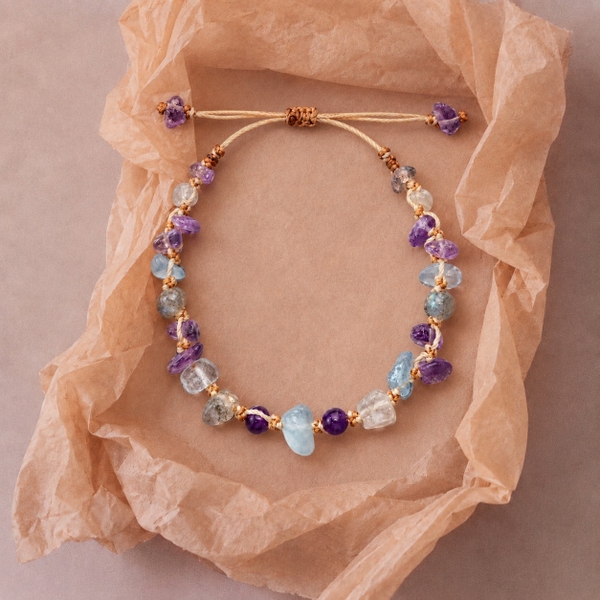 MERAKI TOWN - Niwa Bracelet in Amethyst, Aquamarine, Labradorite