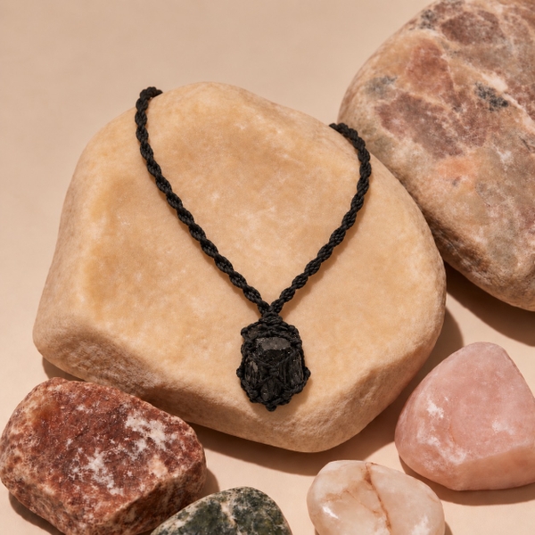 MERAKI TOWN - Single Stone Necklace in Black Tourmaline