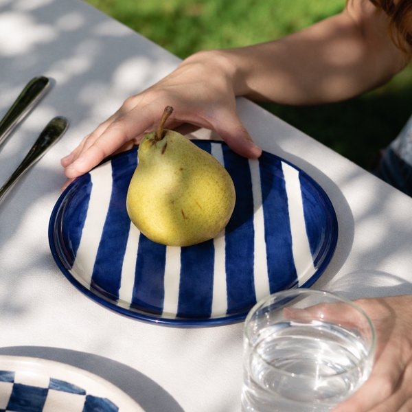 BÁT TRÀNG CERAMIC - Large Round Plate in Striped Navy