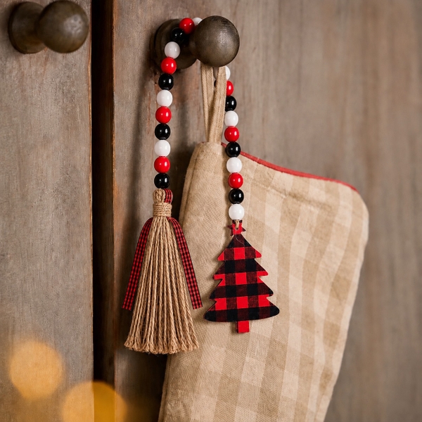 CHRISTMAS - Wooden Bead in Pine Tree