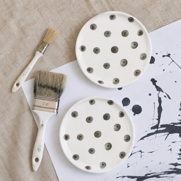 BÁT TRÀNG CERAMIC - Mini Round Plate in Black Polka Dots