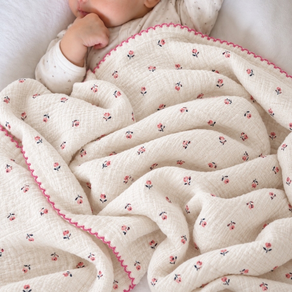 KID & BABY - Muslin Blanket in Tiny Tulip