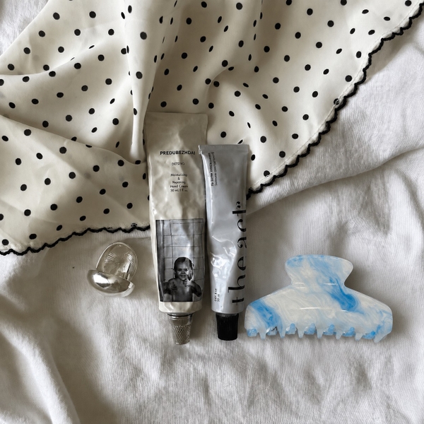 HAIR ACCESSORY - Heirloom Hair Claw in Shimmer Cloudy