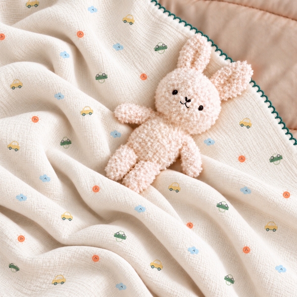 KID & BABY - Muslin Blanket in Car