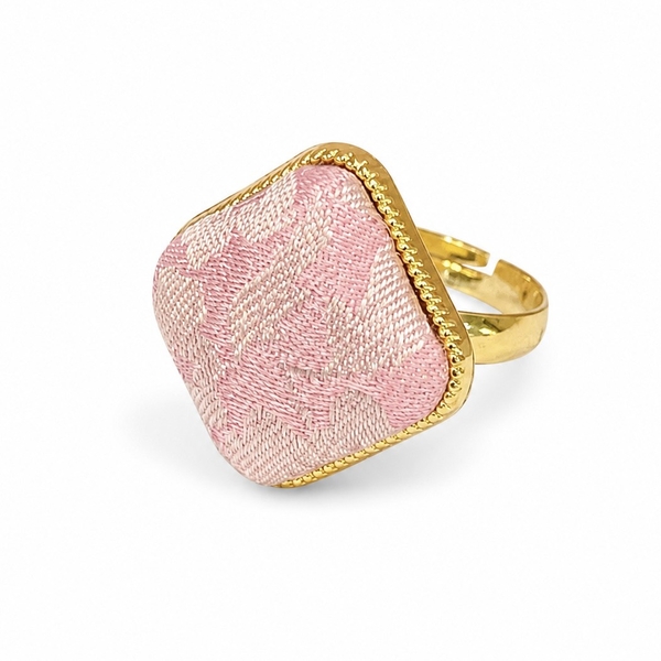 MỘC SAN - 16K Gold Plated & Silk Ring in Pink Rhombus