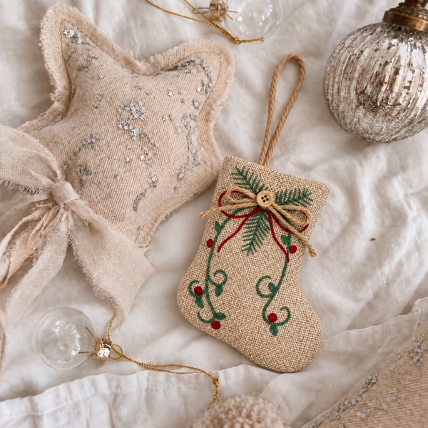 CHRISTMAS - Jute Ornament in Stocking
