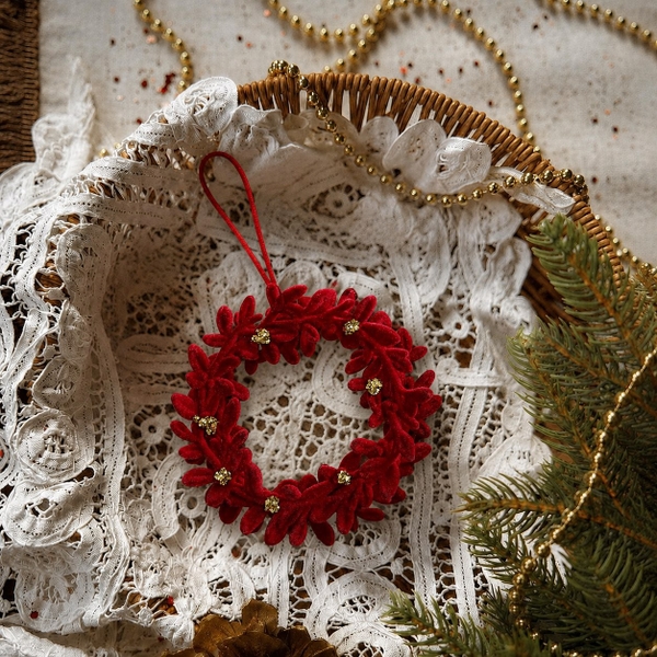 Velvet CHRISTMAS Ornament - Wreath