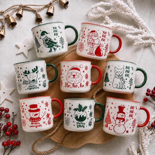CHRISTMAS - Ceramic Short Mug in Red Snowman