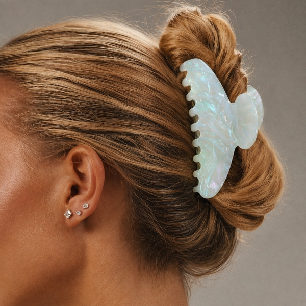 HAIR ACCESSORY - Heirloom Hair Claw in Shimmer Mint Pearl