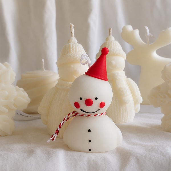 CHRISTMAS - Snowman With Red Hat Candle