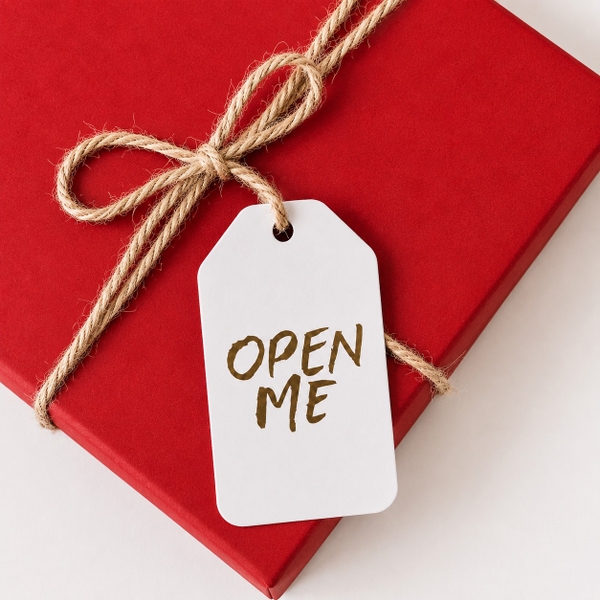 WHITE RABBIT LETTER PRESS - 'Open Me' Christmas Gift Tag