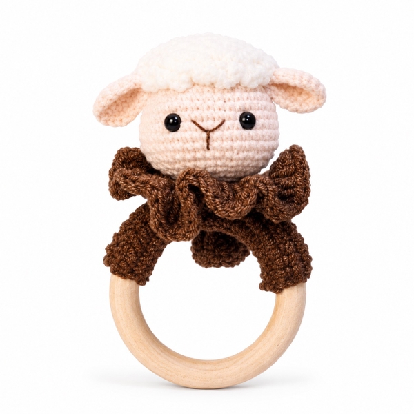 KID & BABY - Macrame Rattle With Wooden Handle in Sheep