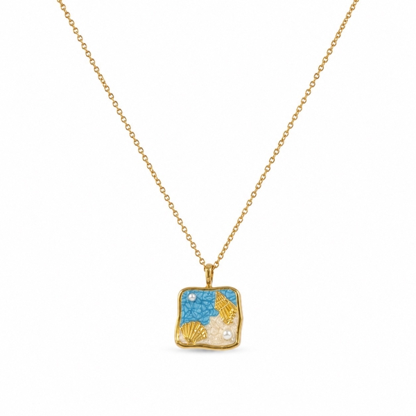 ROUGE - 18K Gold Plated Necklace With Seashell Pendant