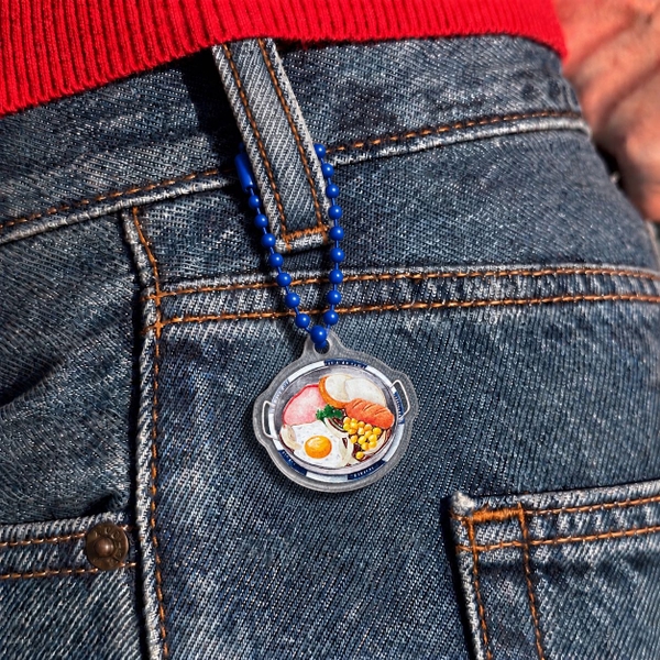 PHANHSHI STUDIO - ‘Bánh Mì Chảo / Vietnamese Sizzling Skillet' Mini Keychain