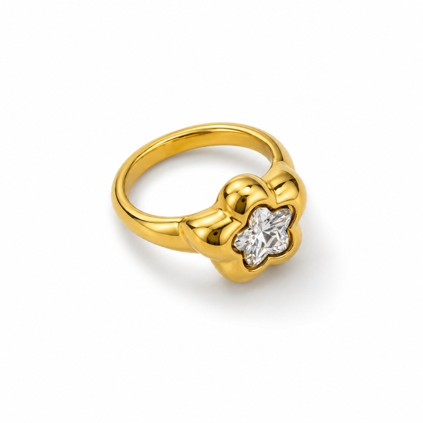 ROUGE - 18K Gold Plated Flower Ring With Rhinestone