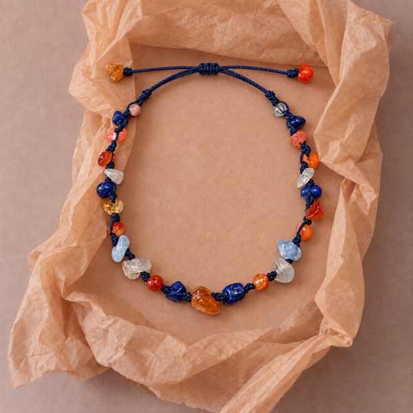 MERAKI TOWN - Niwa Bracelet in Lapis Lazuli, Carnelian, Aquamarine, Labradorite