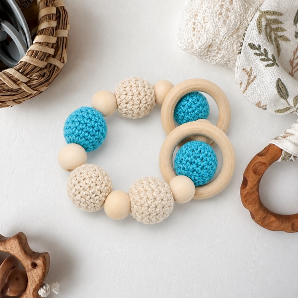 KID & BABY - Crochet Teething Toy With Wooden Circle in Blue