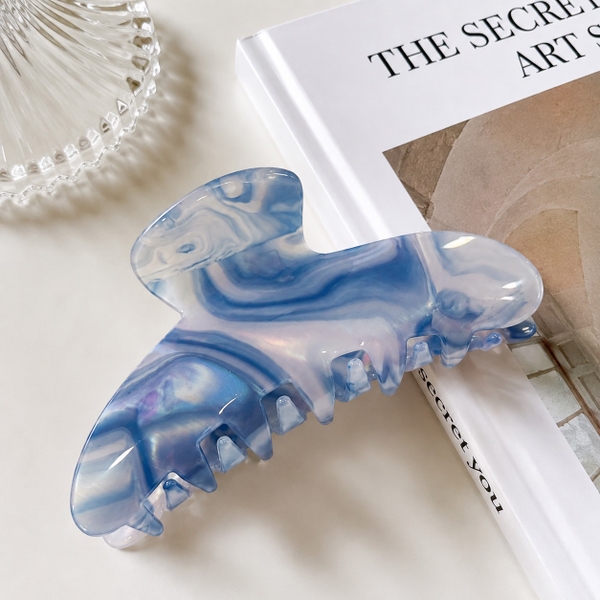 HAIR ACCESSORY - Heirloom Hair Claw in Shimmer Sapphire Pearl