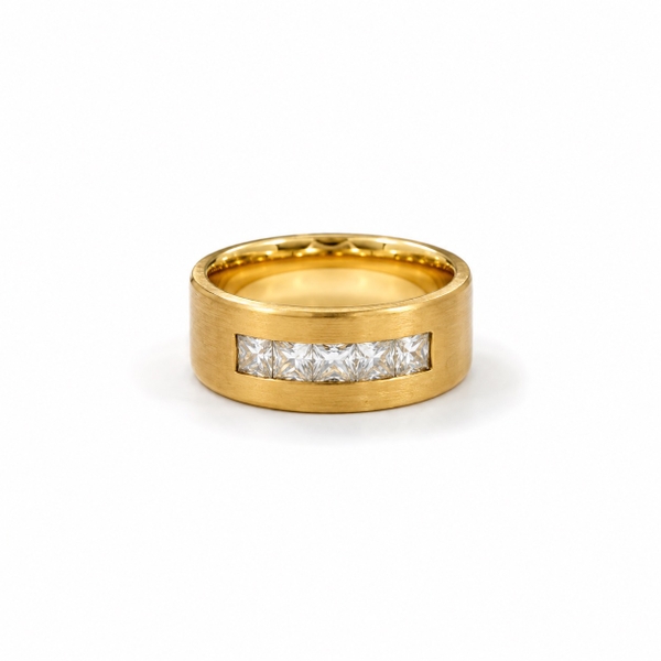 ROUGE - 18K Gold Plated Ring With Rhinestone