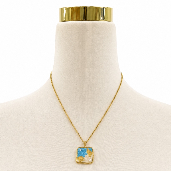 ROUGE - 18K Gold Plated Necklace With Seashell Pendant