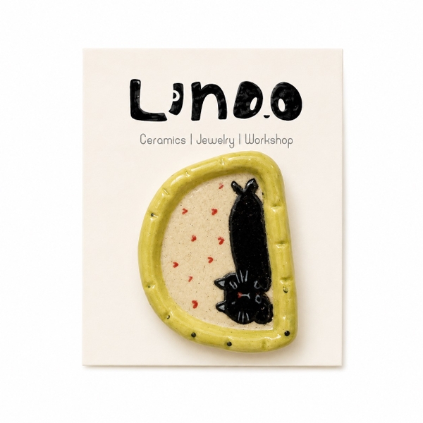 LINDO CRAFTS - Yellow Frame With Black Cat Inside Ceramic Magnet