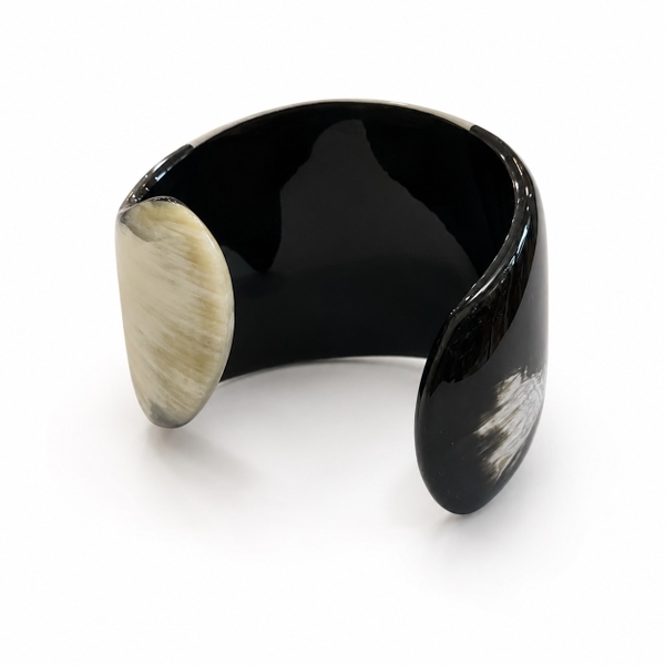 AZIET -  Buffalo Horn & Lacquer Cuff In Grey