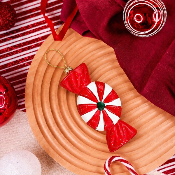 Poly CHRISTMAS Ornament - Candy