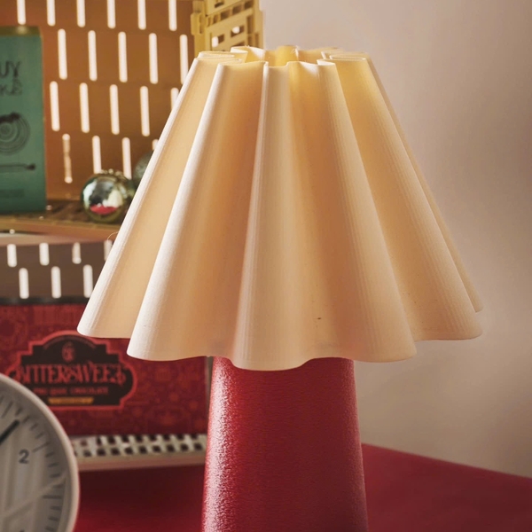 ILLU.3D Lighting – 3D Printing Tulip Lamp in Beige & Red