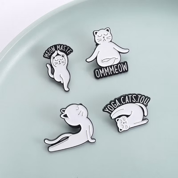 ENAMEL PIN - Meow Maste