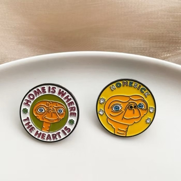 ENAMEL PIN - Homesick