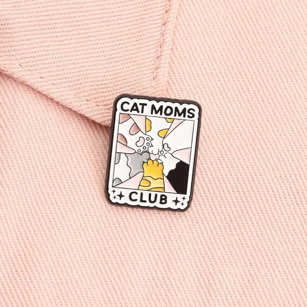 ENAMEL PIN - Cat Moms Club