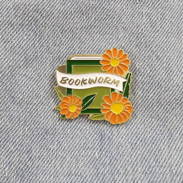 ENAMEL PIN - Bookworm