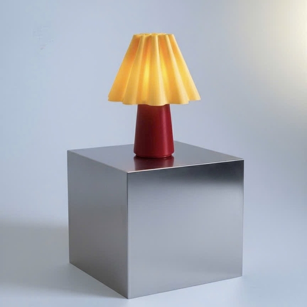 ILLU.3D Lighting – 3D Printing Tulip Lamp in Beige & Red