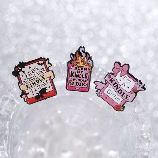 ENAMEL PIN - I'm A Kindle Girlie