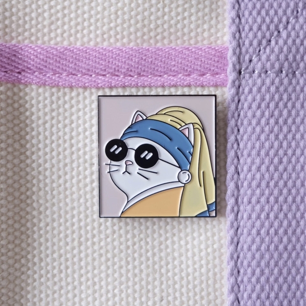 ENAMEL PIN - Cat With Pearl Earrings