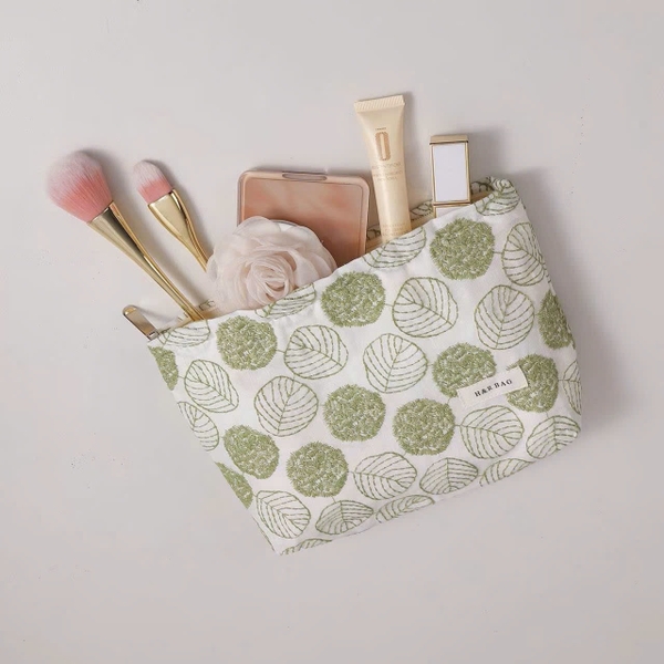 Make Up Purse - Leaf in White
