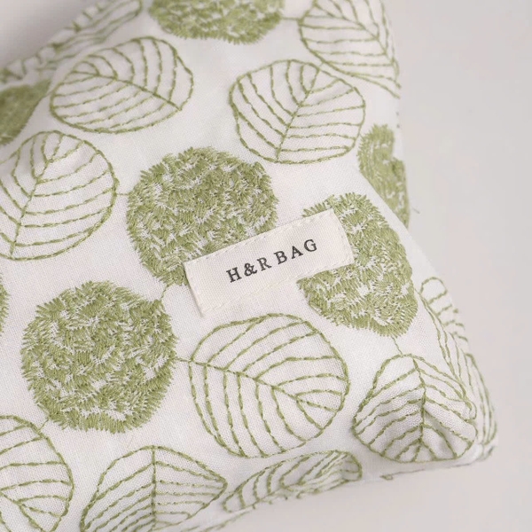 Make Up Purse - Leaf in White