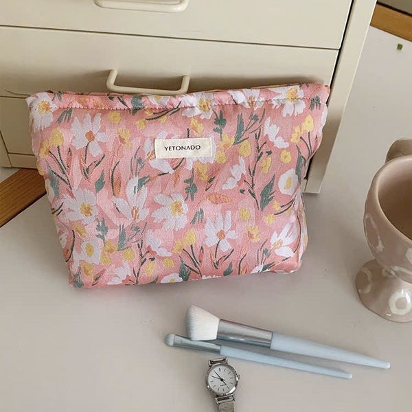 Make Up Purse - White & Yellow Flower in Coral