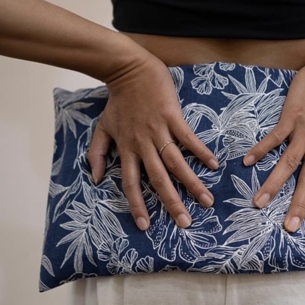 CHUC AN HEALING HERBS - Large Herbal Bag In Navy With White Leaf