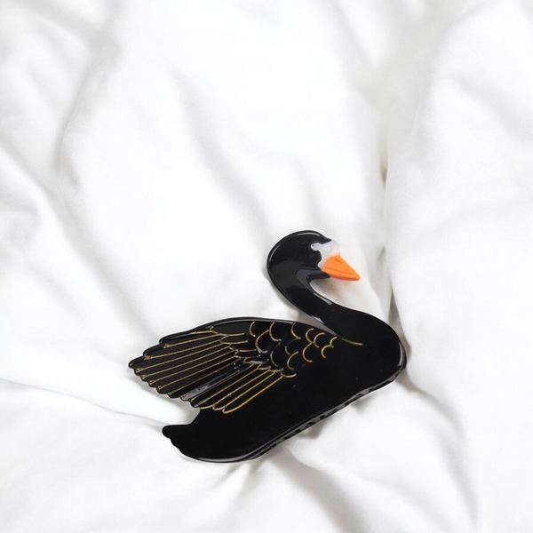 HAIR ACCESSORY - Hair Claw in Black Swan