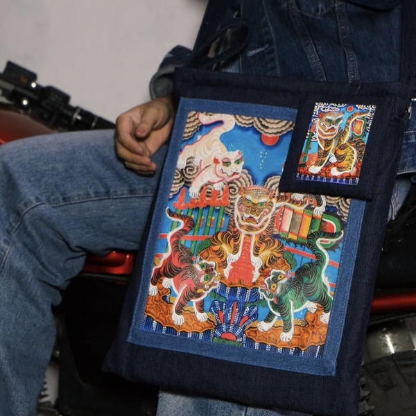 XLAND - “Ngu Ho” Laptop Crossbody Bag
