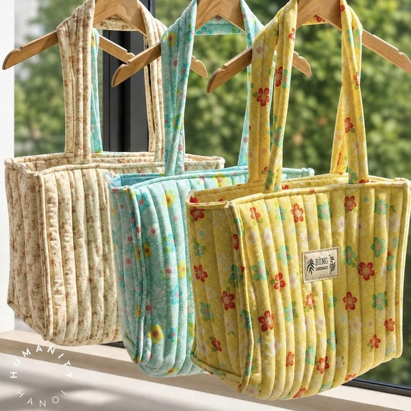 RỪNG HANDMADE - ‘Flower Cluster in Beige' Quilted Tote Bag