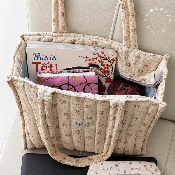 RỪNG HANDMADE - ‘Flower Cluster in Beige' Quilted Tote Bag