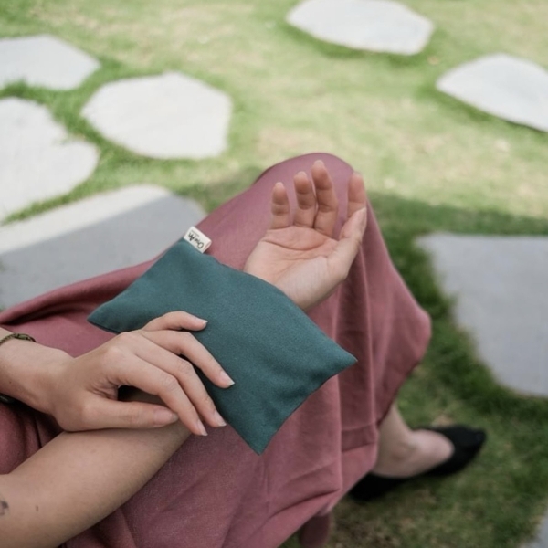 CHUC AN HEALING HERBS - Herbal Eye Pillow in Teal