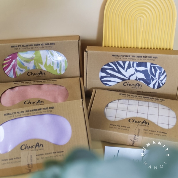CHUC AN HEALING HERBS - Herbal Eye Pillow in Navy With White Leaf