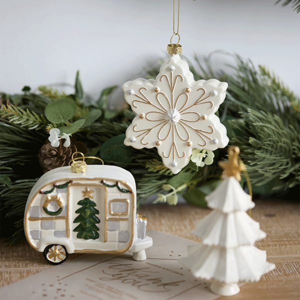 Poly Christmas Ornament - Snowflake In White