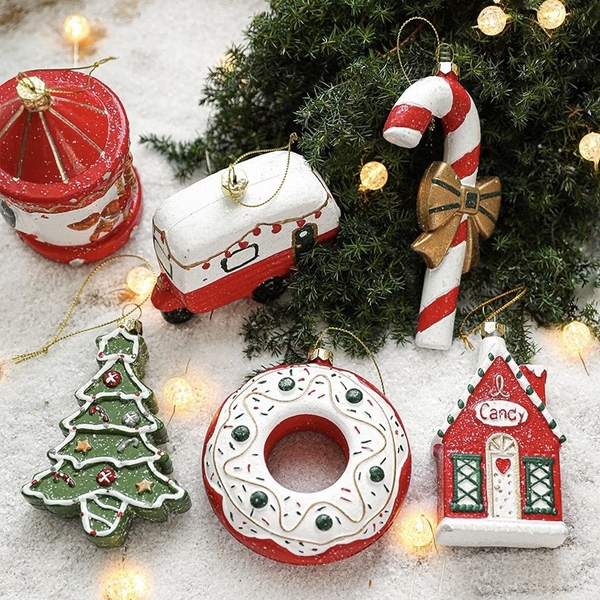 Poly Christmas Ornament - Merry Go Around