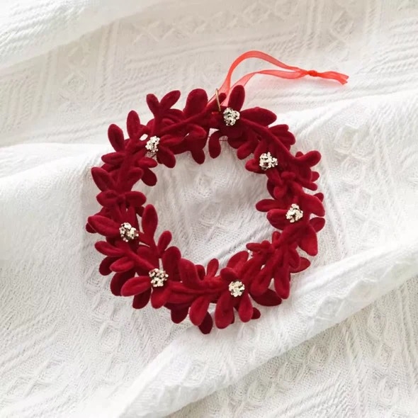 Velvet Christmas Ornament - Wreath