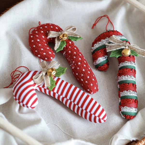 Christmas Quilt Ornament - Red & White Candy Cane