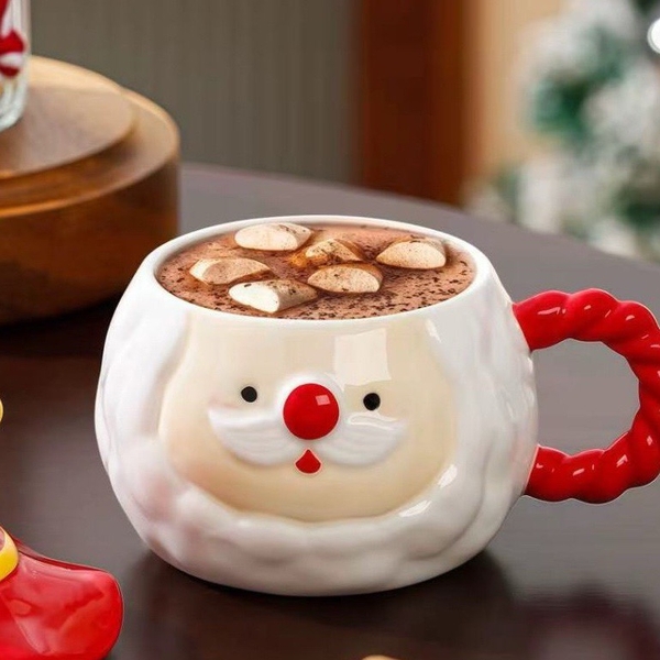 Christmas Mug With Lid - Santa Claus in Red